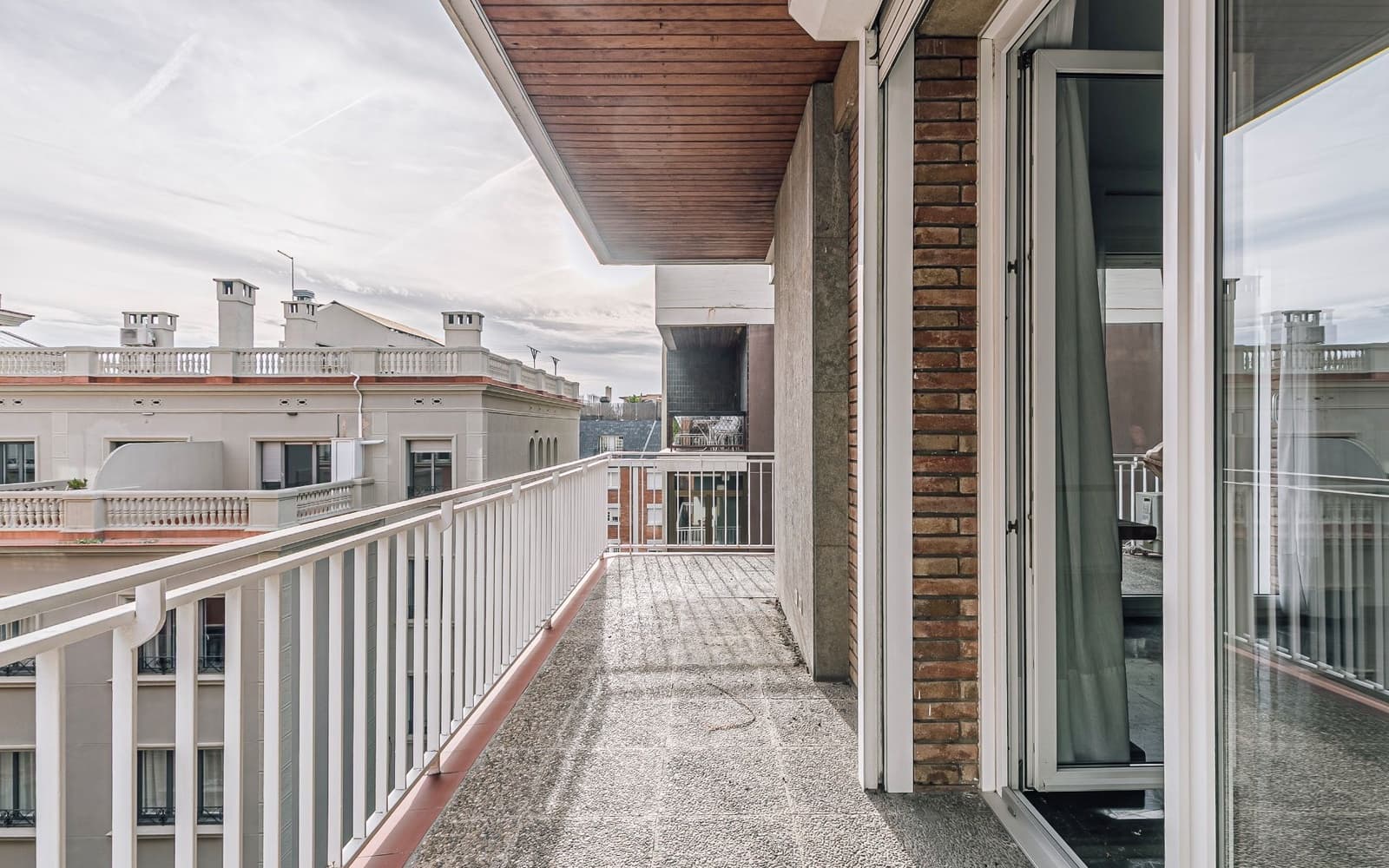 5 soveværelse Lejlighed til salg i Barcelona by med garage - € 1.245.000 (Ref: 9435022)