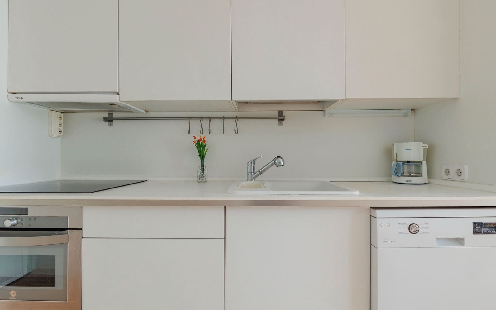 1 bedroom Apartment for rent in Alcala de Henares with garage - € 1,200 (Ref: 9436420)