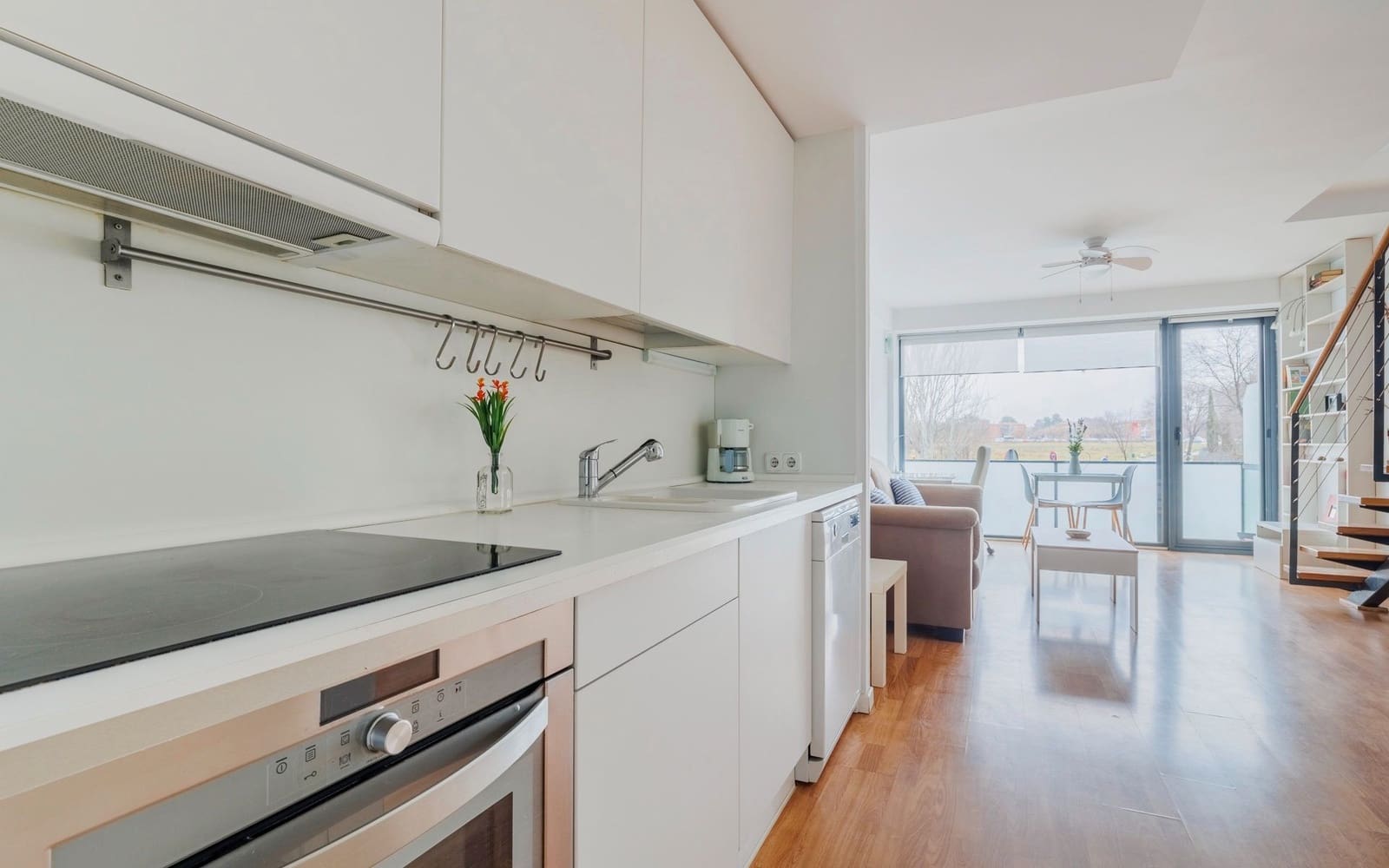 1 bedroom Apartment for rent in Alcala de Henares with garage - € 1,200 (Ref: 9436420)