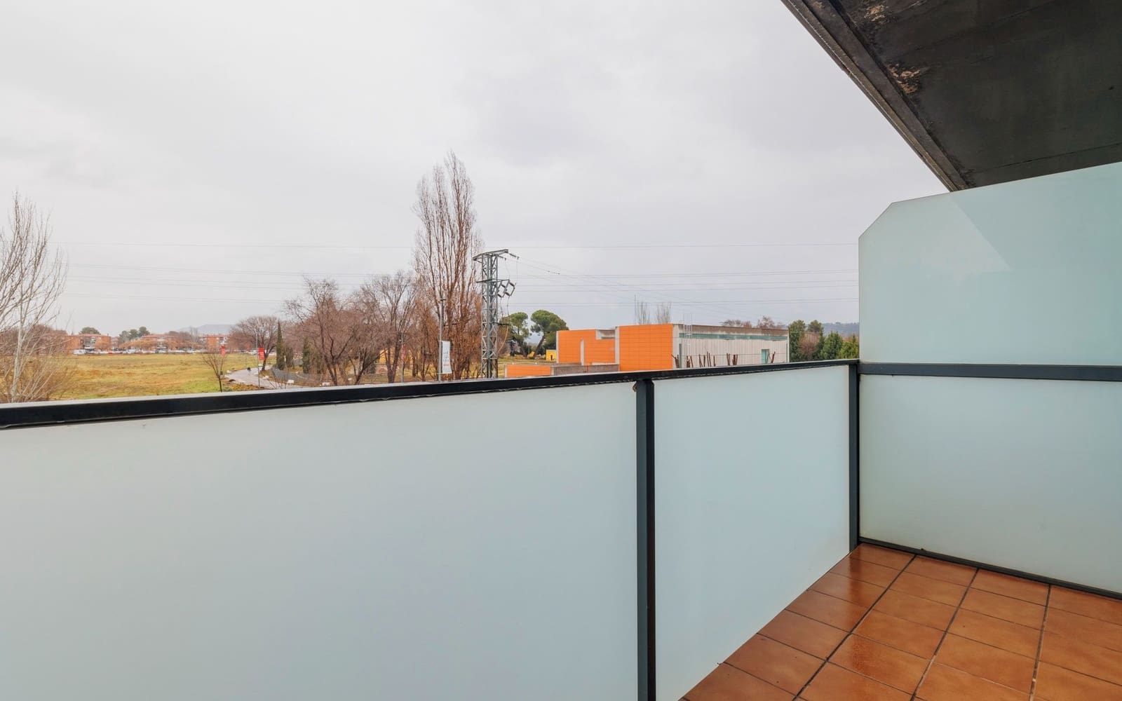 1 bedroom Apartment for rent in Alcala de Henares with garage - € 1,200 (Ref: 9436420)