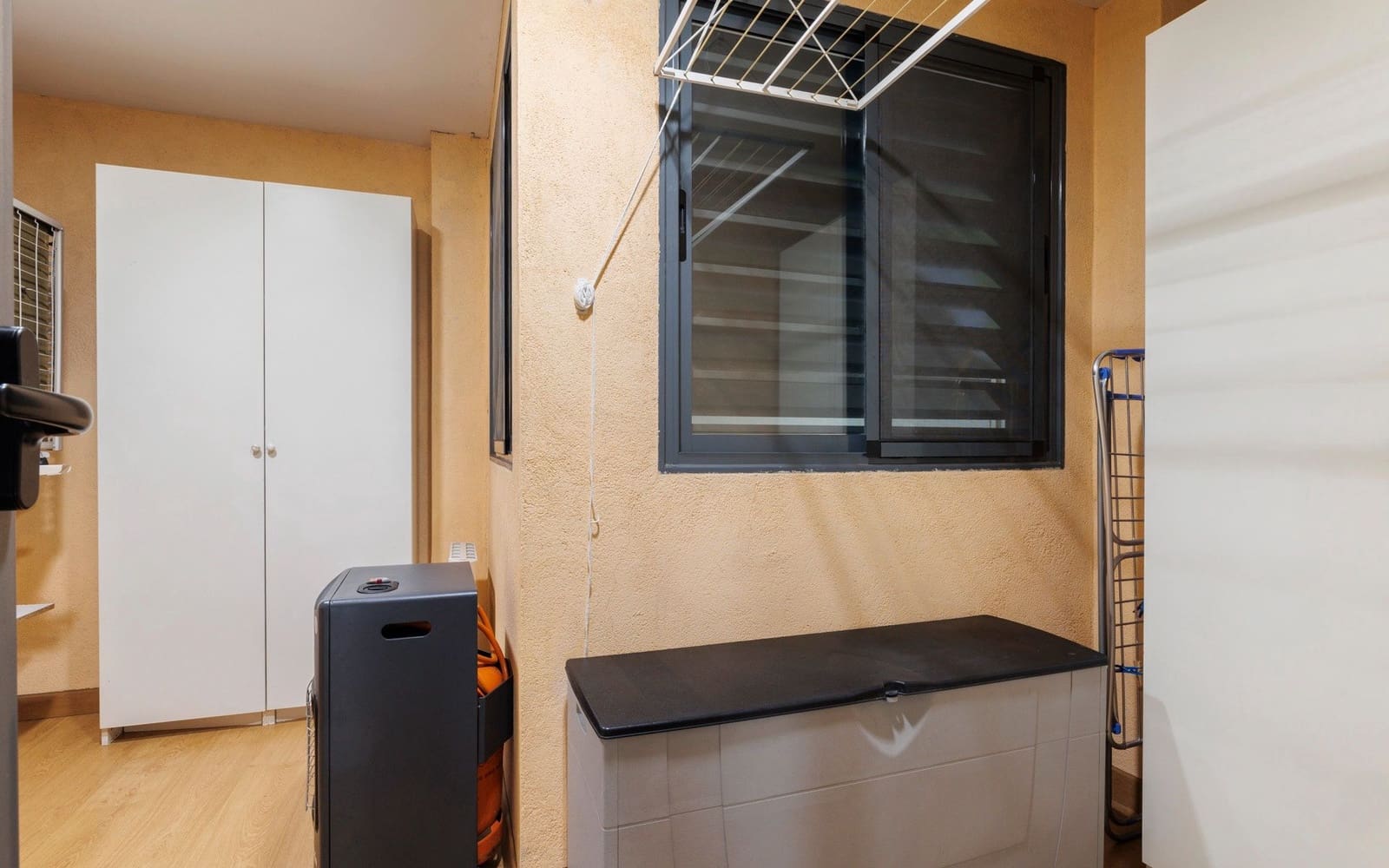 1 bedroom Apartment for rent in Alcala de Henares with garage - € 1,200 (Ref: 9436420)