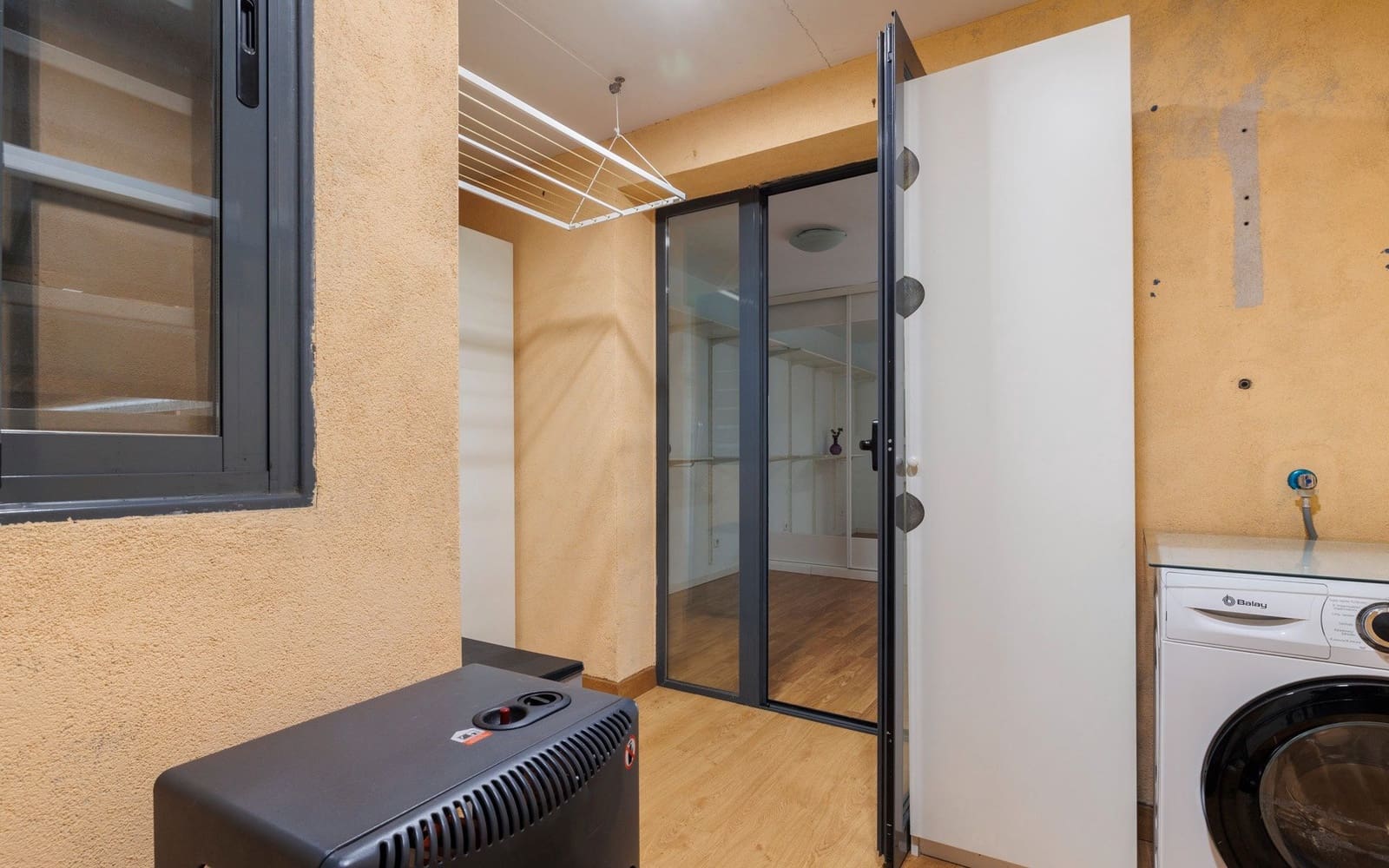 1 bedroom Apartment for rent in Alcala de Henares with garage - € 1,200 (Ref: 9436420)