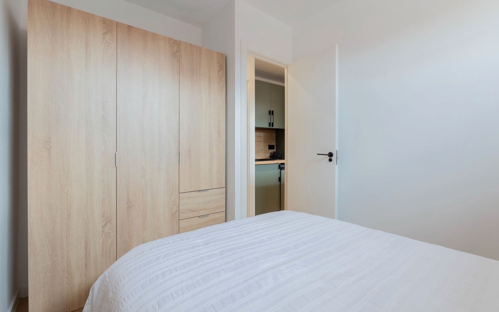 Appartement de 2 chambres à louer à Madrid ville - 1 400 € (Ref: 9436421)