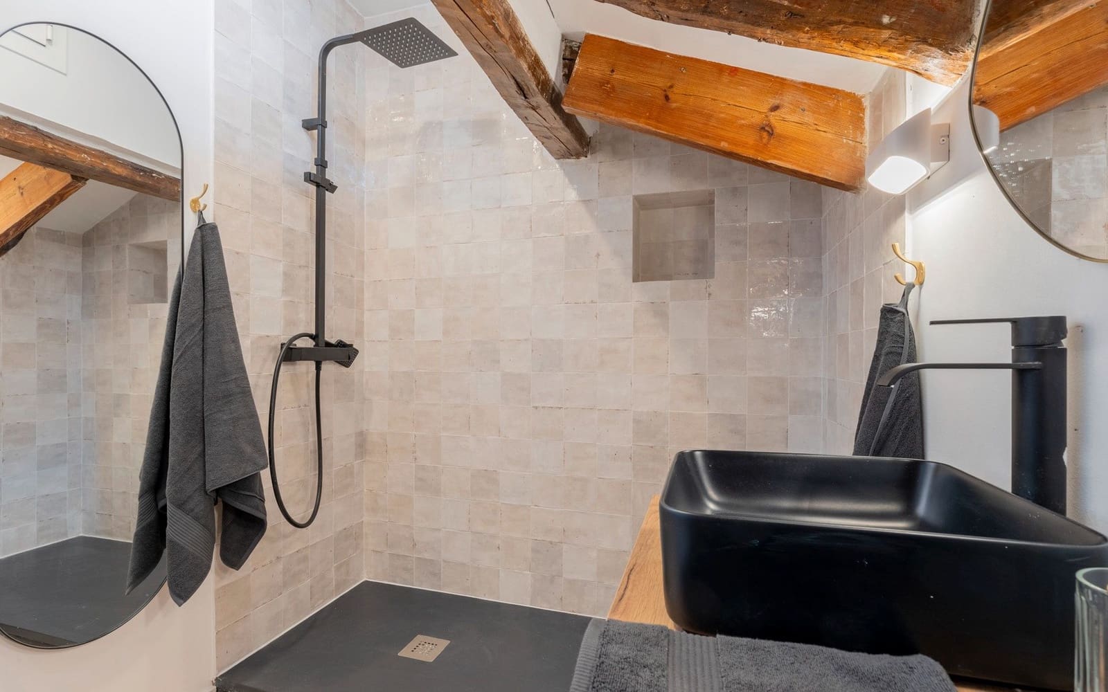 Appartement de 2 chambres à louer à Madrid ville - 1 400 € (Ref: 9436421)