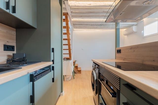 Appartement de 2 chambres à louer à Embajadores, Madrid ville - 1 400 € (Ref: 9436421)