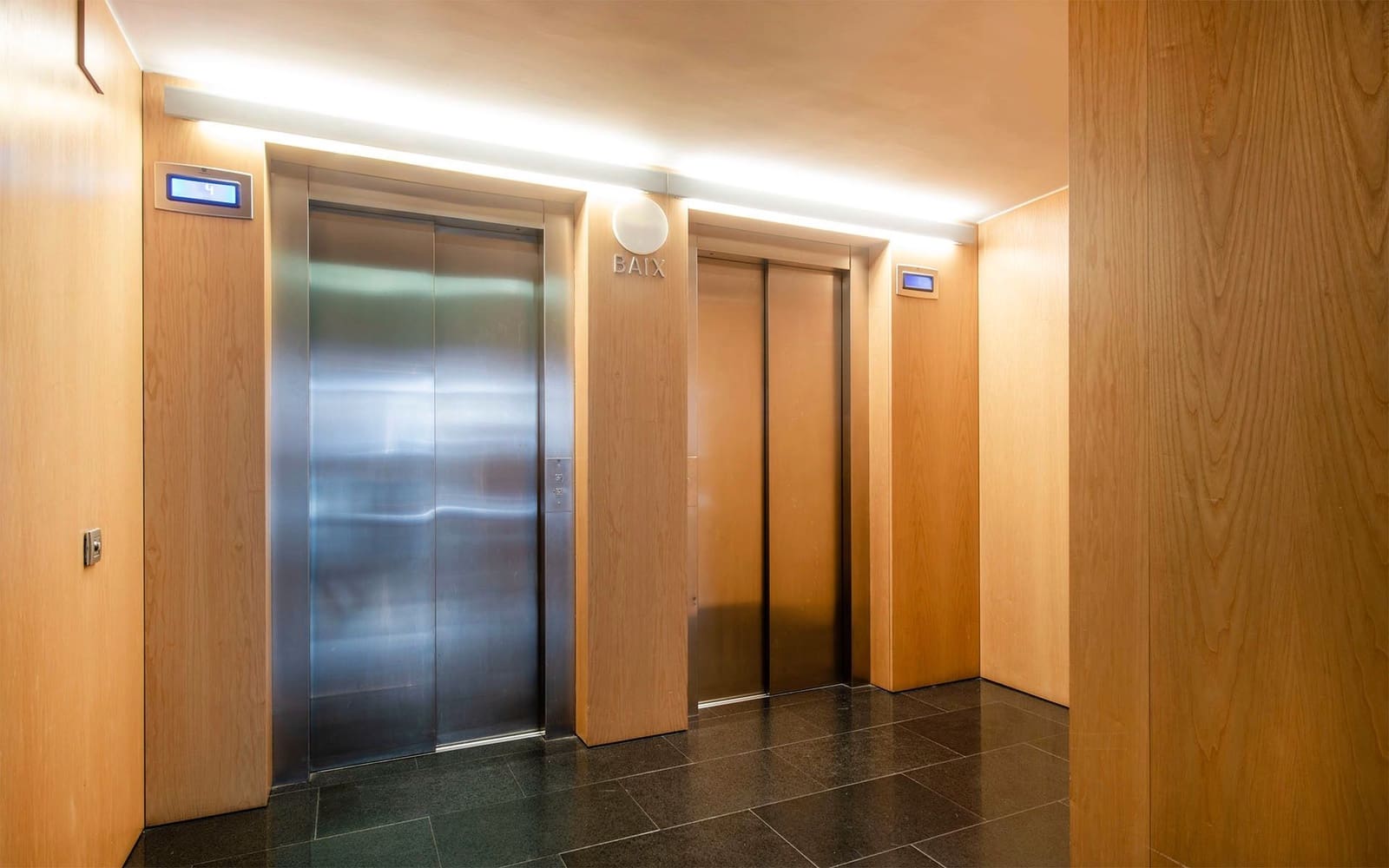 2 soveværelse Lejlighed til leje i Barcelona by - € 1.950 (Ref: 9444910)