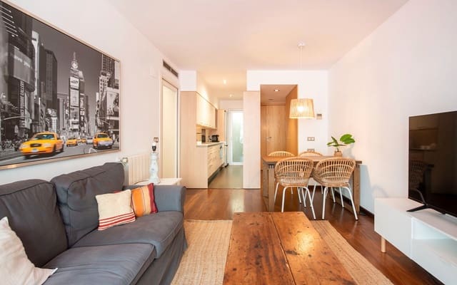 2 soveværelse Lejlighed til leje i La Dreta de L'Eixample, Barcelona by - € 1.950 (Ref: 9444910)