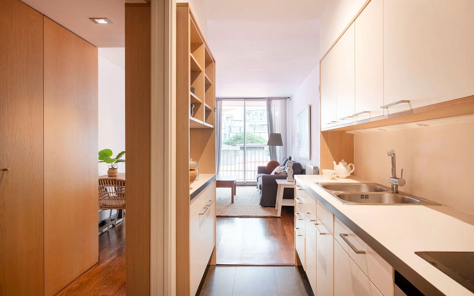 2 soveværelse Lejlighed til leje i Barcelona by - € 1.950 (Ref: 9444910)