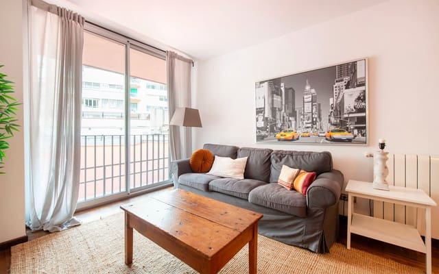 2 soveværelse Lejlighed til leje i La Dreta de L'Eixample, Barcelona by - € 1.950 (Ref: 9444910)