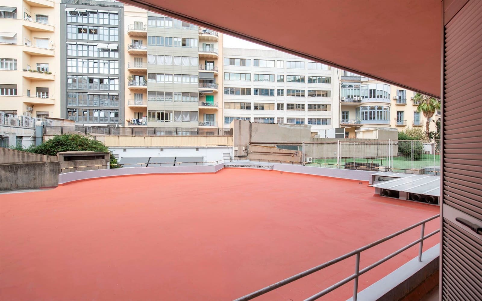 2 soveværelse Lejlighed til leje i Barcelona by - € 1.950 (Ref: 9444910)