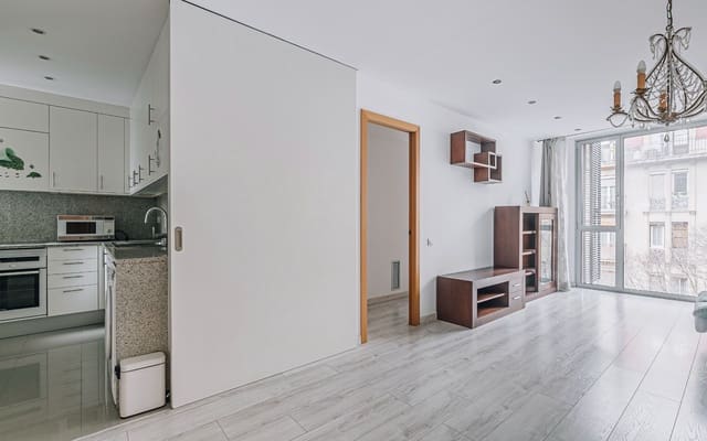 Piso de 3 habitaciones en La Sagrada Família, Barcelona ciudad en venta - 550.000 € (Ref: 9444911)