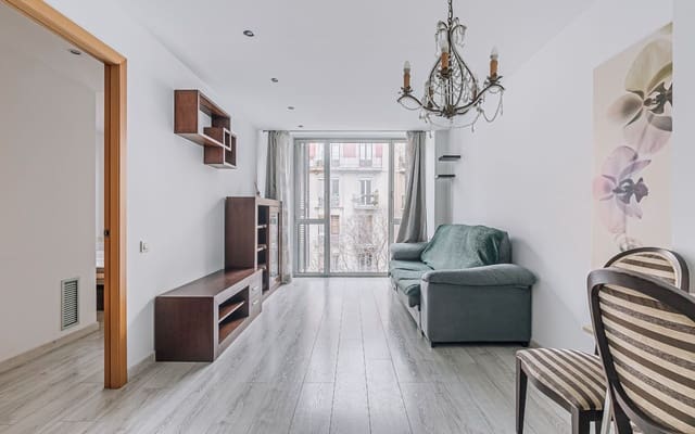 Piso de 3 habitaciones en La Sagrada Família, Barcelona ciudad en venta - 550.000 € (Ref: 9444911)