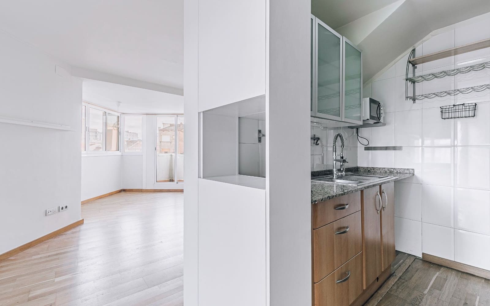 2 bedroom Penthouse for sale in Sant Feliu de Llobregat - € 325,000 (Ref: 9449989)