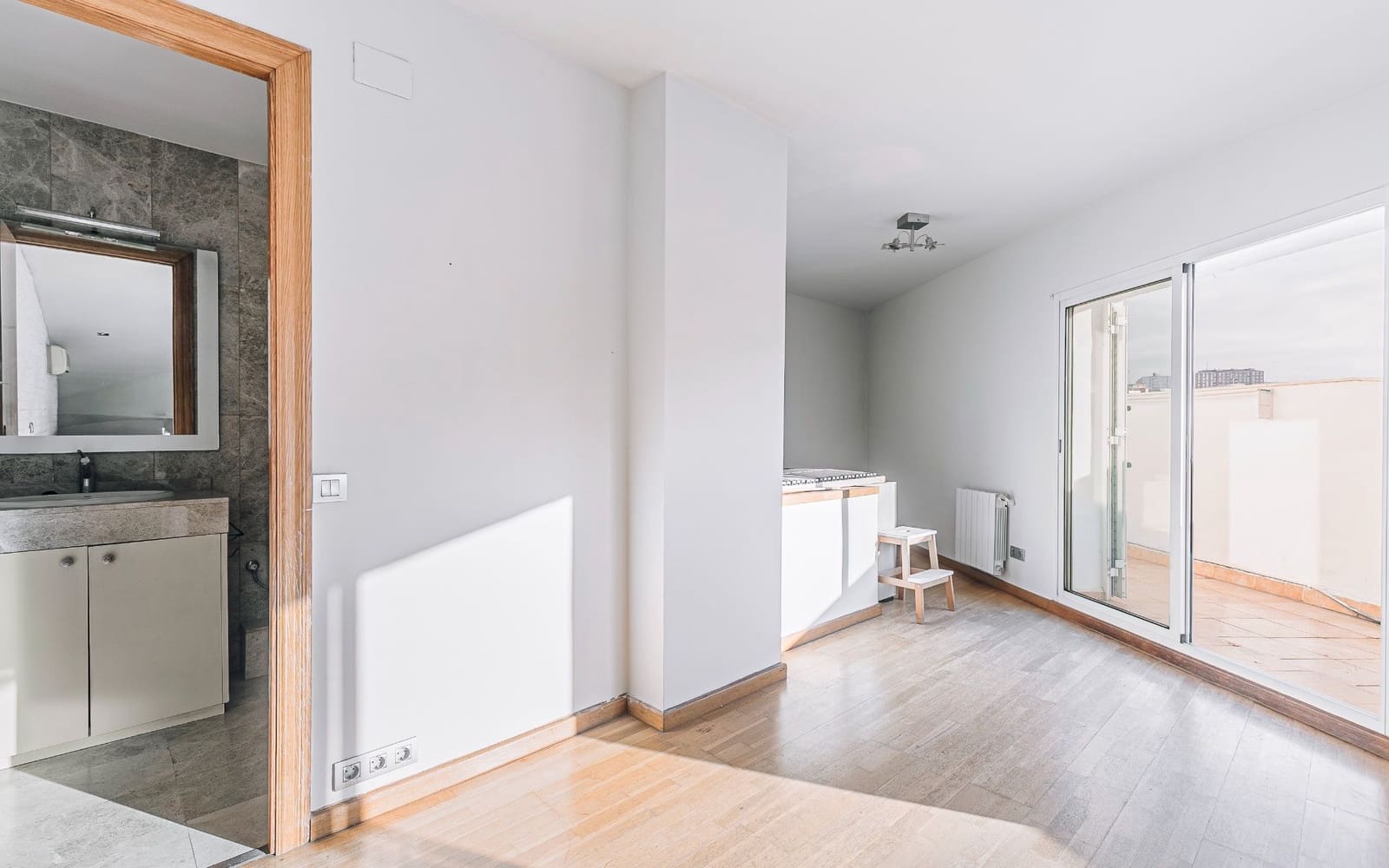 2 bedroom Penthouse for sale in Sant Feliu de Llobregat - € 325,000 (Ref: 9449989)