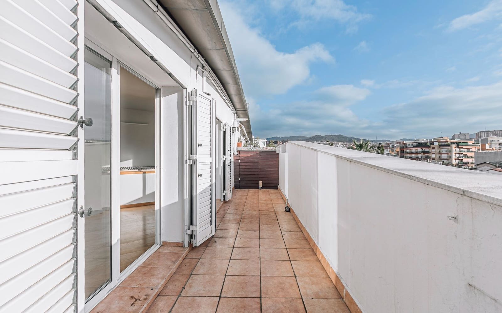 2 bedroom Penthouse for sale in Sant Feliu de Llobregat - € 325,000 (Ref: 9449989)