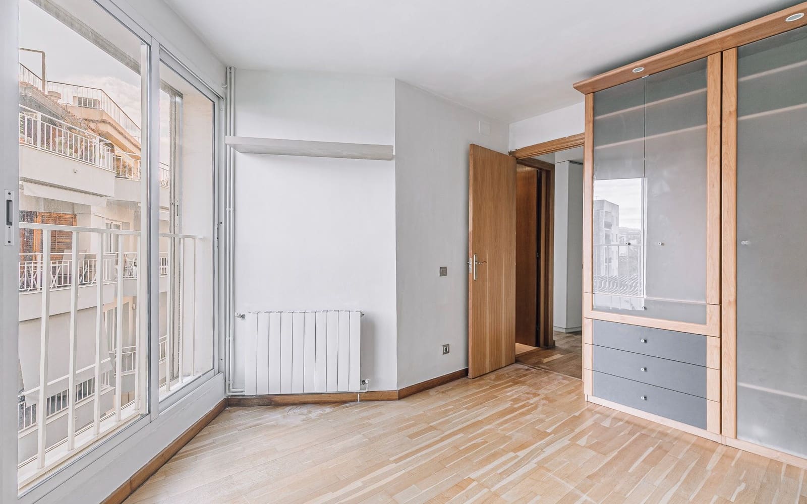 2 bedroom Penthouse for sale in Sant Feliu de Llobregat - € 325,000 (Ref: 9449989)