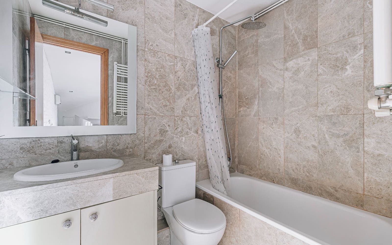 2 bedroom Penthouse for sale in Sant Feliu de Llobregat - € 325,000 (Ref: 9449989)