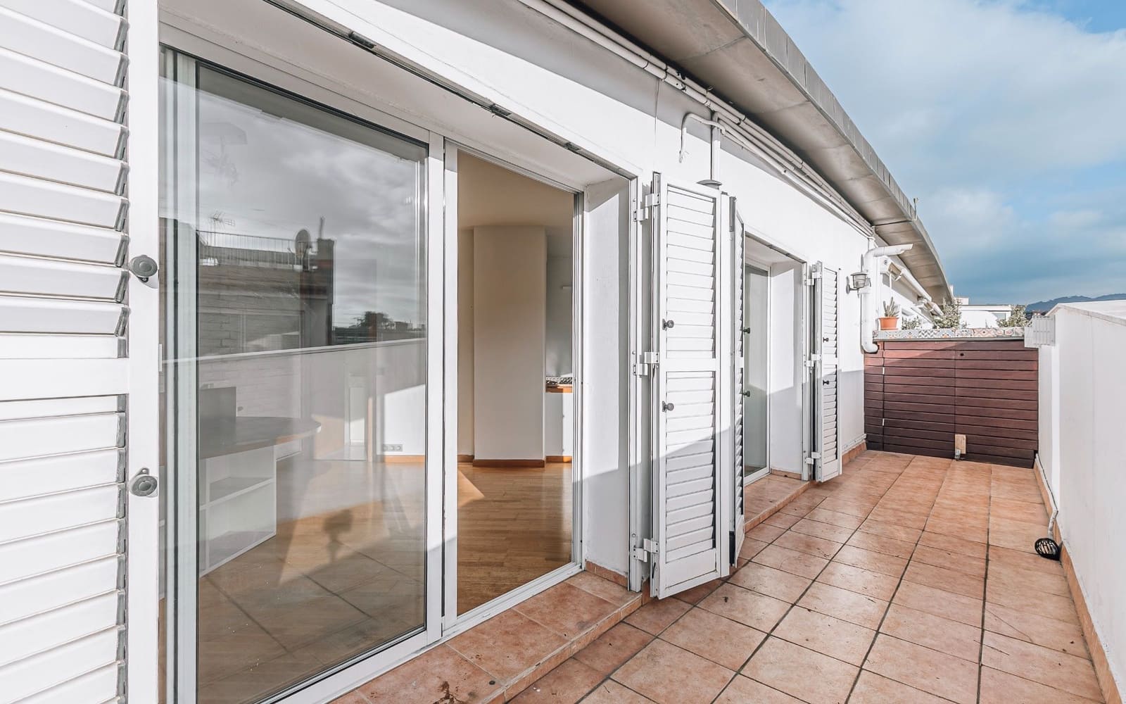 2 bedroom Penthouse for sale in Sant Feliu de Llobregat - € 325,000 (Ref: 9449989)