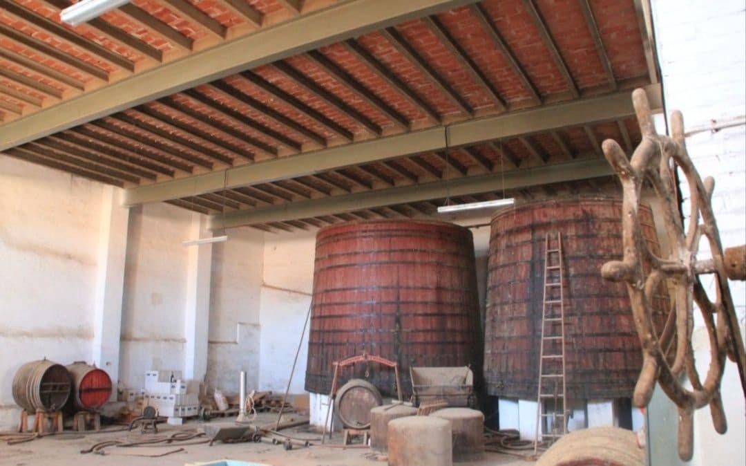 Azienda in vendita in Bot - 250.000 € (Rif: 9454886)