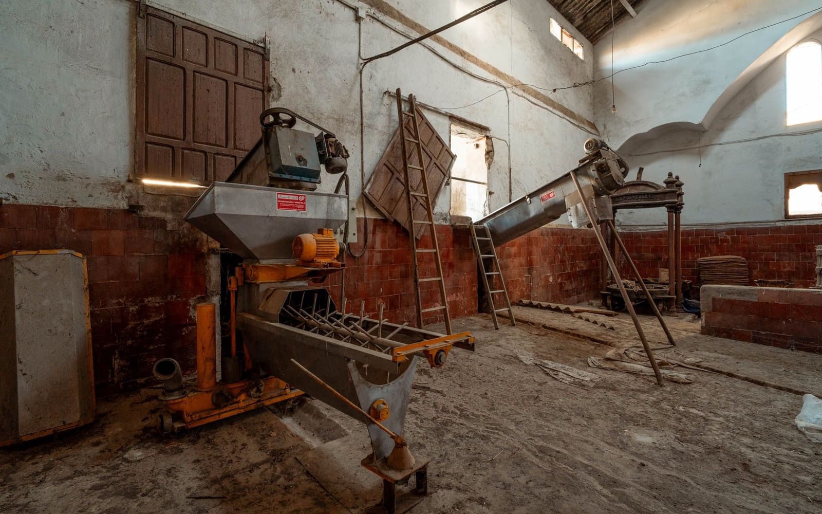 Azienda in vendita in Bot - 250.000 € (Rif: 9454886)