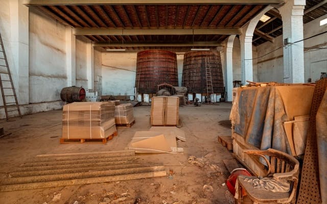 Azienda in vendita in Bot - 250.000 € (Rif: 9454886)