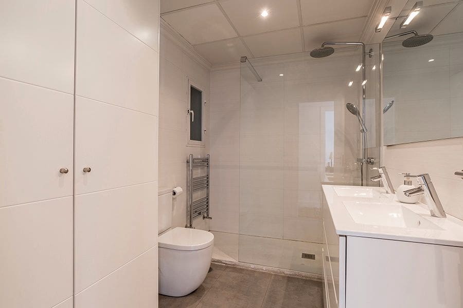 Appartement de 3 chambres à louer à Madrid ville - 2 200 € (Ref: 9462848)