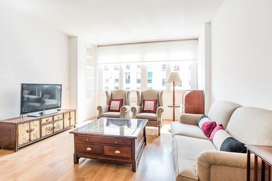 Appartement de 3 chambres à louer à Madrid ville - 2 200 € (Ref: 9462848)