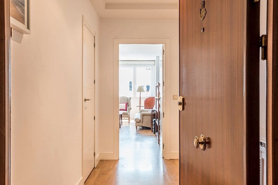 Appartement de 3 chambres à louer à Madrid ville - 2 200 € (Ref: 9462848)
