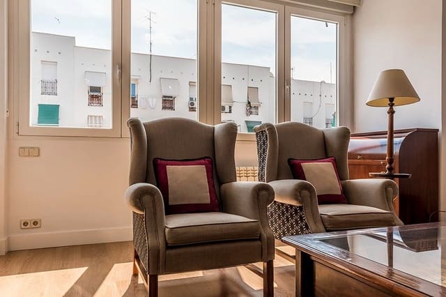 Appartement de 3 chambres à louer à Gaztambide, Madrid ville - 2 200 € (Ref: 9462848)