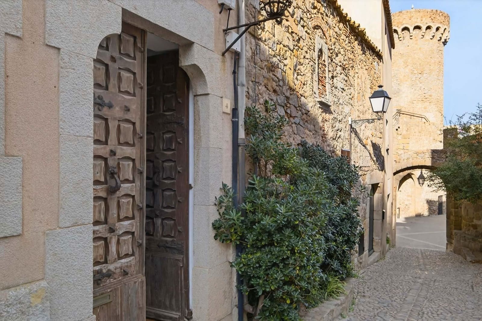 7 bedroom Townhouse for sale in Tossa de Mar - € 872,000 (Ref: 9465090)