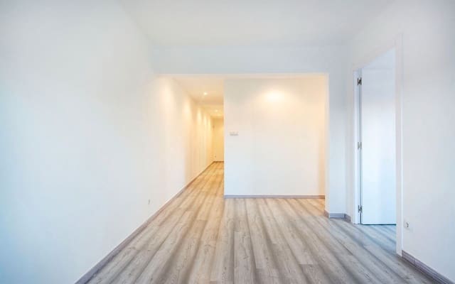 3 bedroom Flat for sale in Mollet del Vallès - € 199,900 (Ref: 9466016)