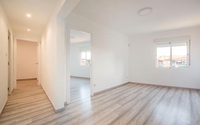 3 bedroom Flat for sale in Mollet del Vallès - € 199,900 (Ref: 9466016)