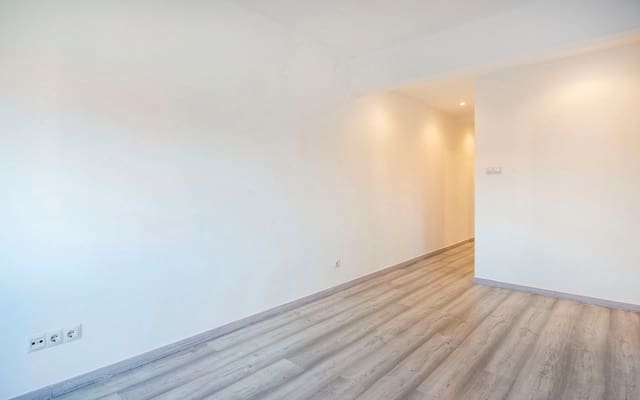 3 bedroom Flat for sale in Mollet del Vallès - € 199,900 (Ref: 9466016)