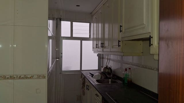 3 slaapkamer Flat te koop in Santa Coloma de Gramenet - € 138.000 (Ref: 9473166)