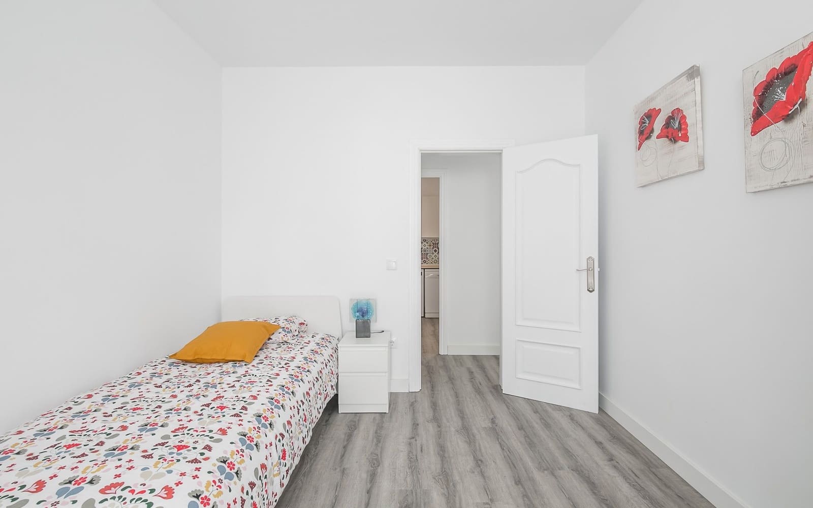 4 bedroom Flat for rent in Barcelona city with garage - € 2,168 (Ref: 9474256)