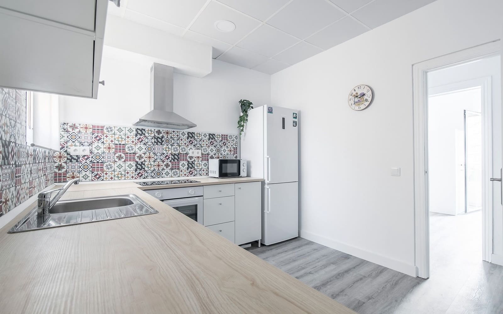 4 bedroom Flat for rent in Barcelona city with garage - € 2,168 (Ref: 9474256)