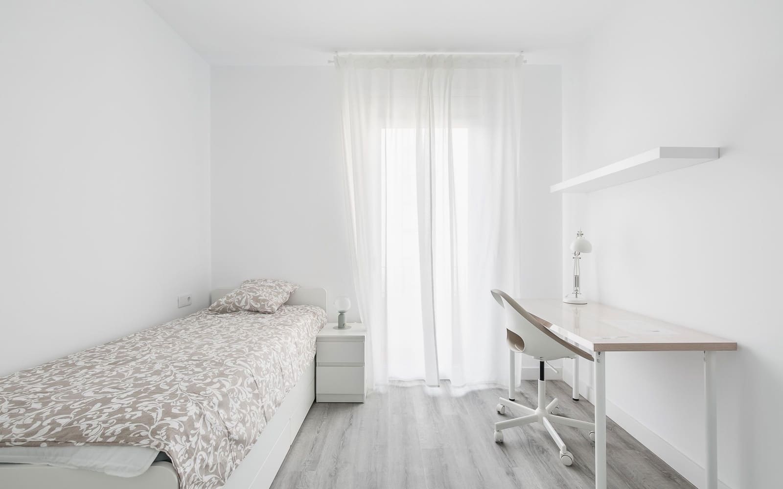 4 bedroom Flat for rent in Barcelona city with garage - € 2,168 (Ref: 9474256)