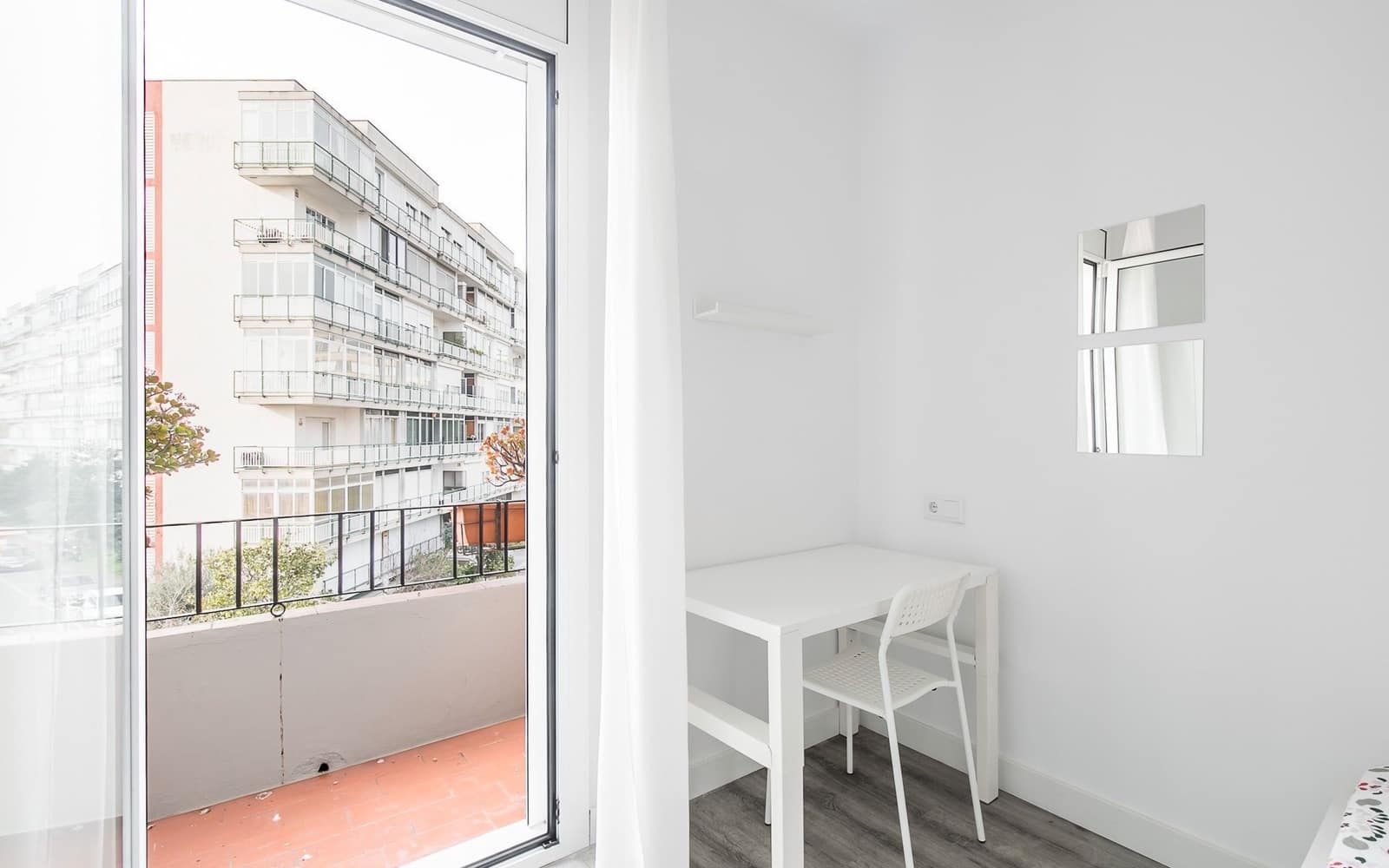 4 bedroom Flat for rent in Barcelona city with garage - € 2,168 (Ref: 9474256)