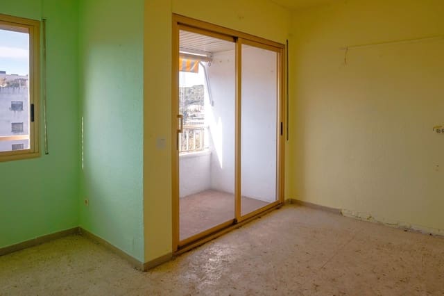 1 slaapkamer Flat te koop in Fenals, Lloret de Mar met zwembad - € 121.000 (Ref: 9481330)