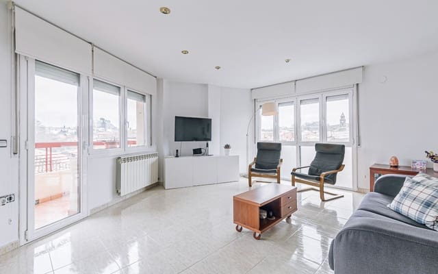 3 soverom Leilighet til salgs i Torelló med garasje - € 247 000 (Ref: 9482411)