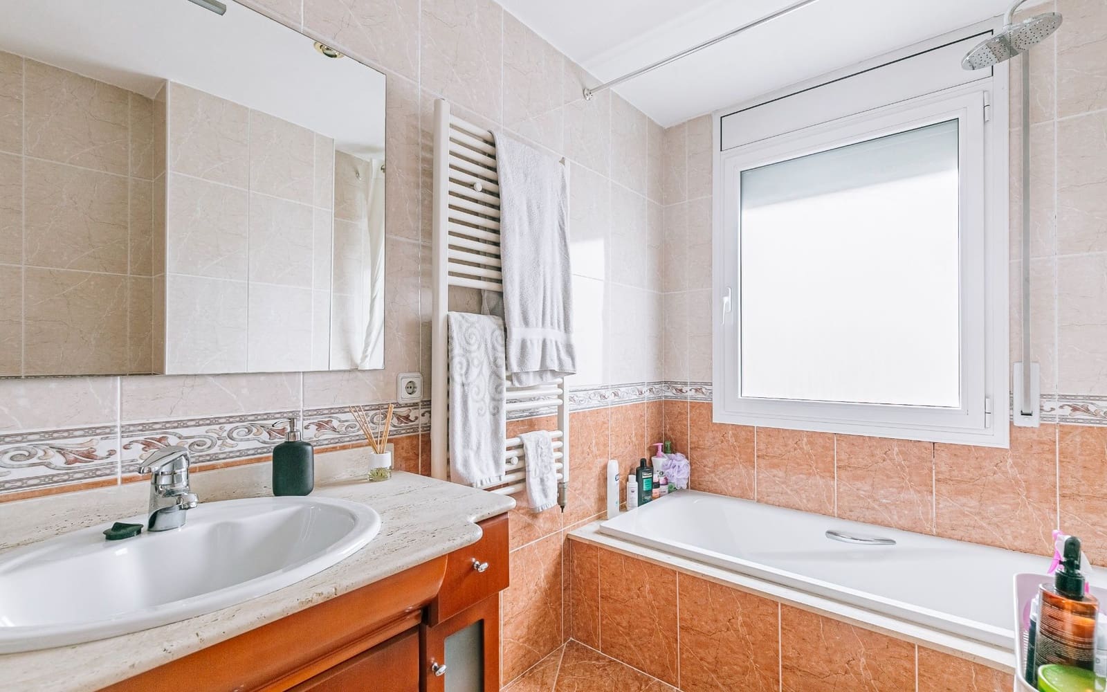 3 bedroom Flat for sale in Torello with garage - € 247,000 (Ref: 9482411)