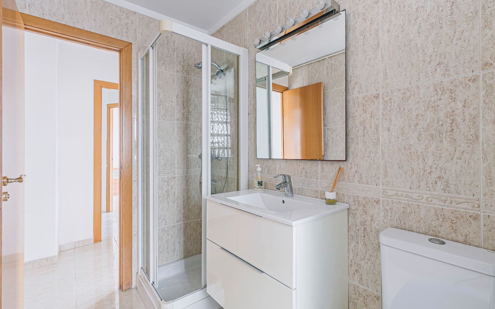 3 bedroom Flat for sale in Torello with garage - € 247,000 (Ref: 9482411)