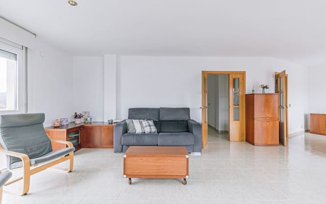 3 soverom Leilighet til salgs i Torelló med garasje - € 247 000 (Ref: 9482411)