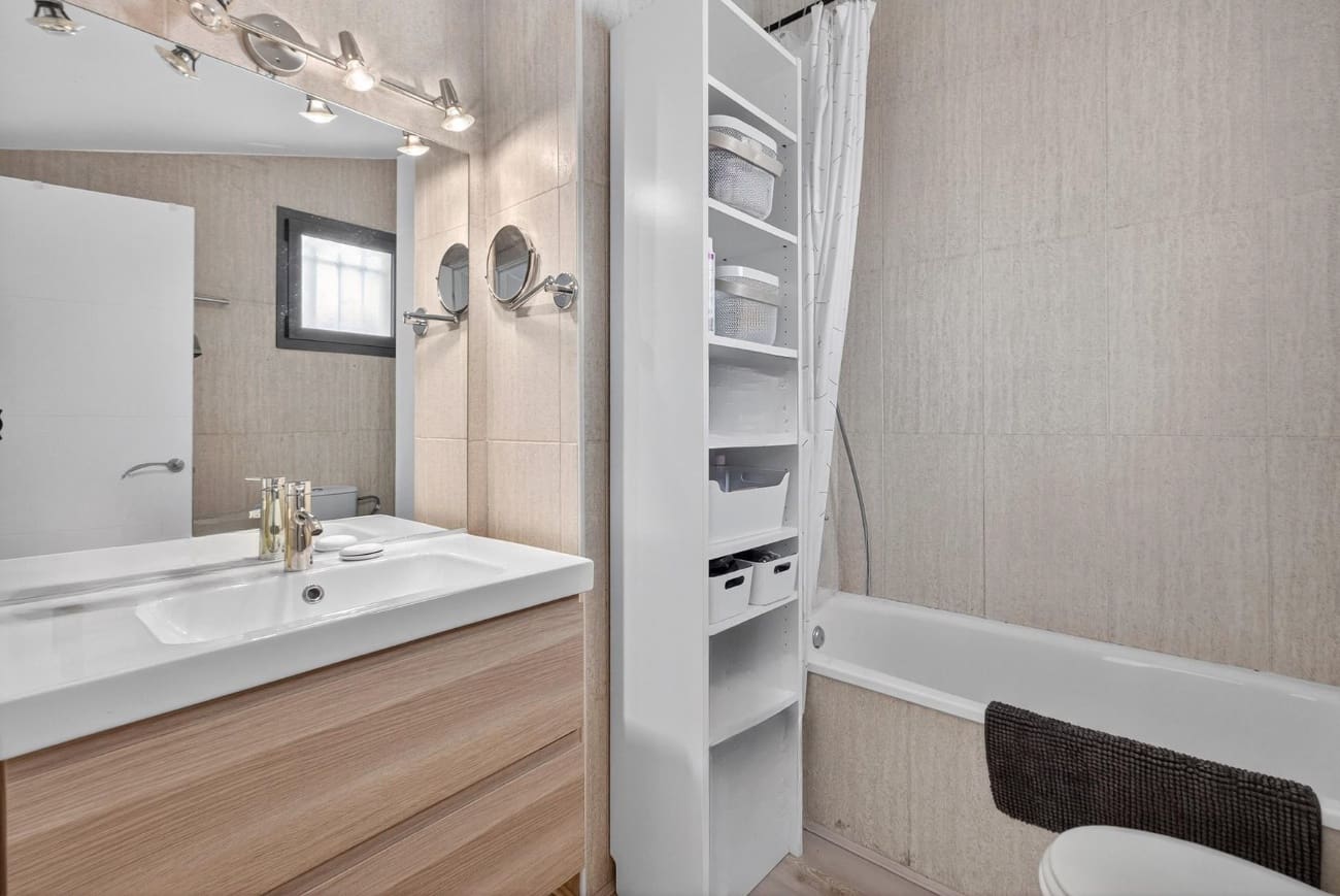 3 sovrum Lägenhet till salu i Girona stad med garage - 365 000 € (Ref: 9486784)