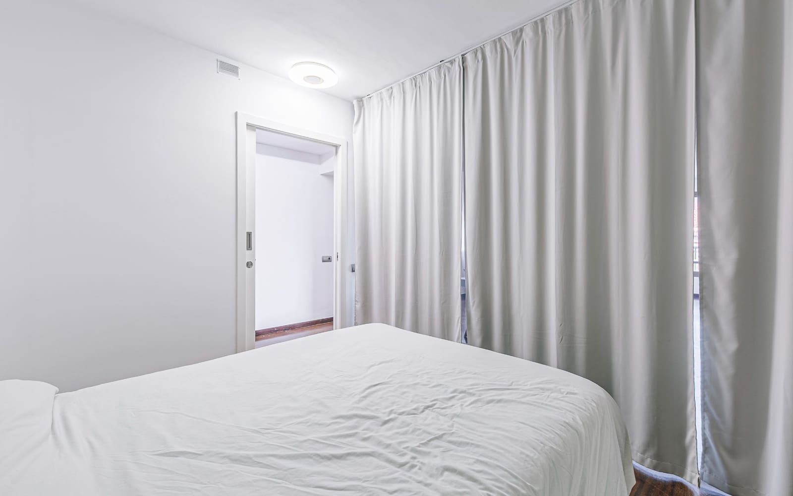 2 bedroom Flat for sale in Barcelona city - € 310,000 (Ref: 9500632)