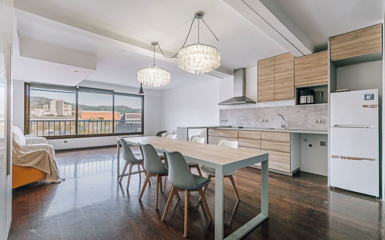 2 bedroom Flat for sale in Barcelona city - € 310,000 (Ref: 9500632)