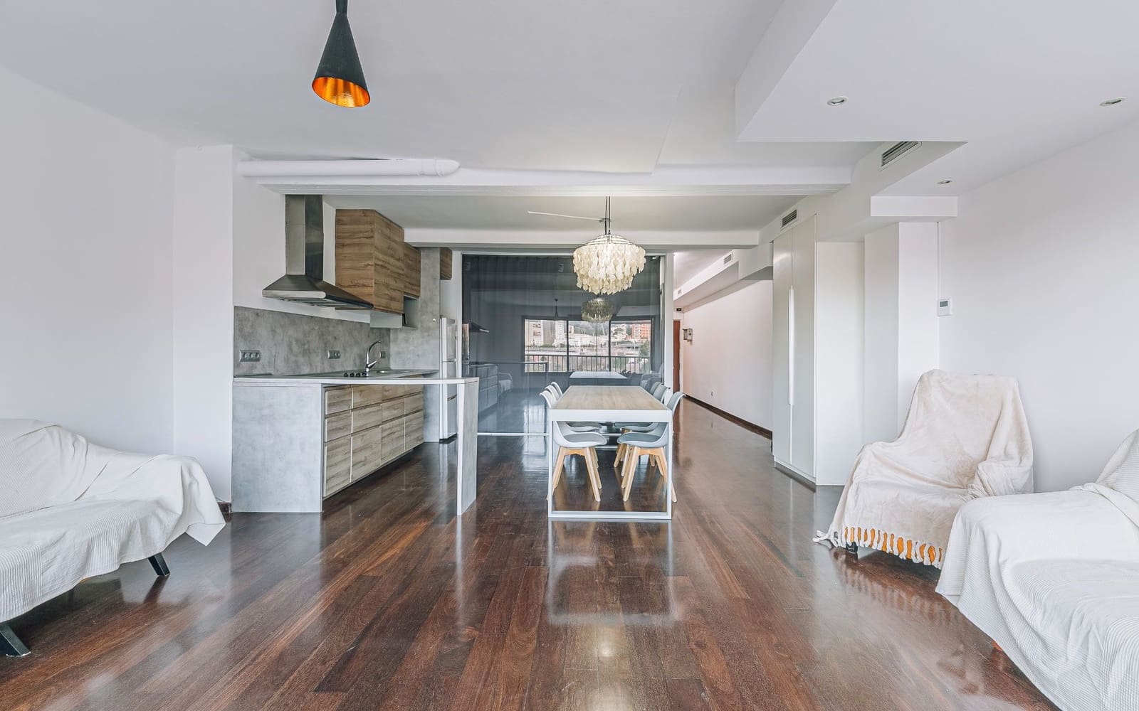 2 bedroom Flat for sale in Barcelona city - € 310,000 (Ref: 9500632)