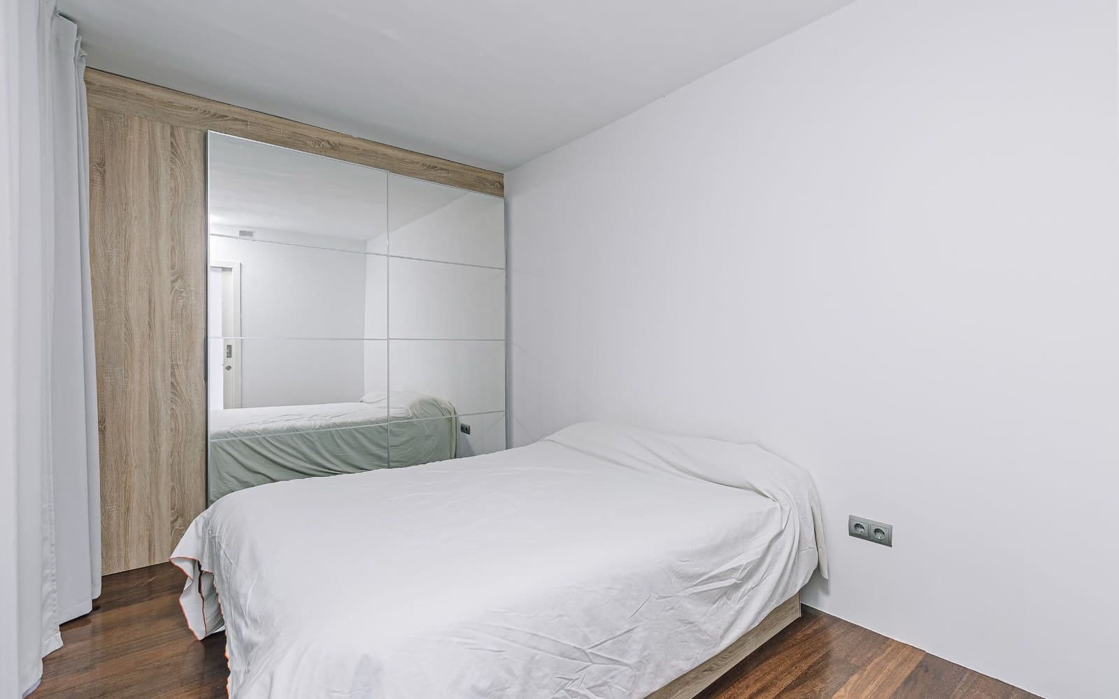 2 bedroom Flat for sale in Barcelona city - € 310,000 (Ref: 9500632)