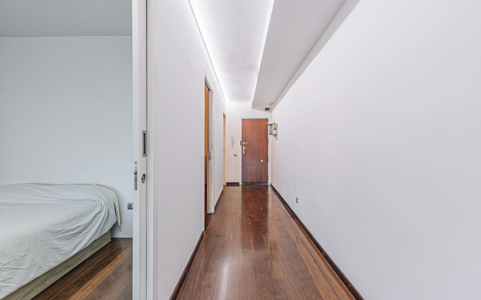 2 bedroom Flat for sale in Barcelona city - € 310,000 (Ref: 9500632)