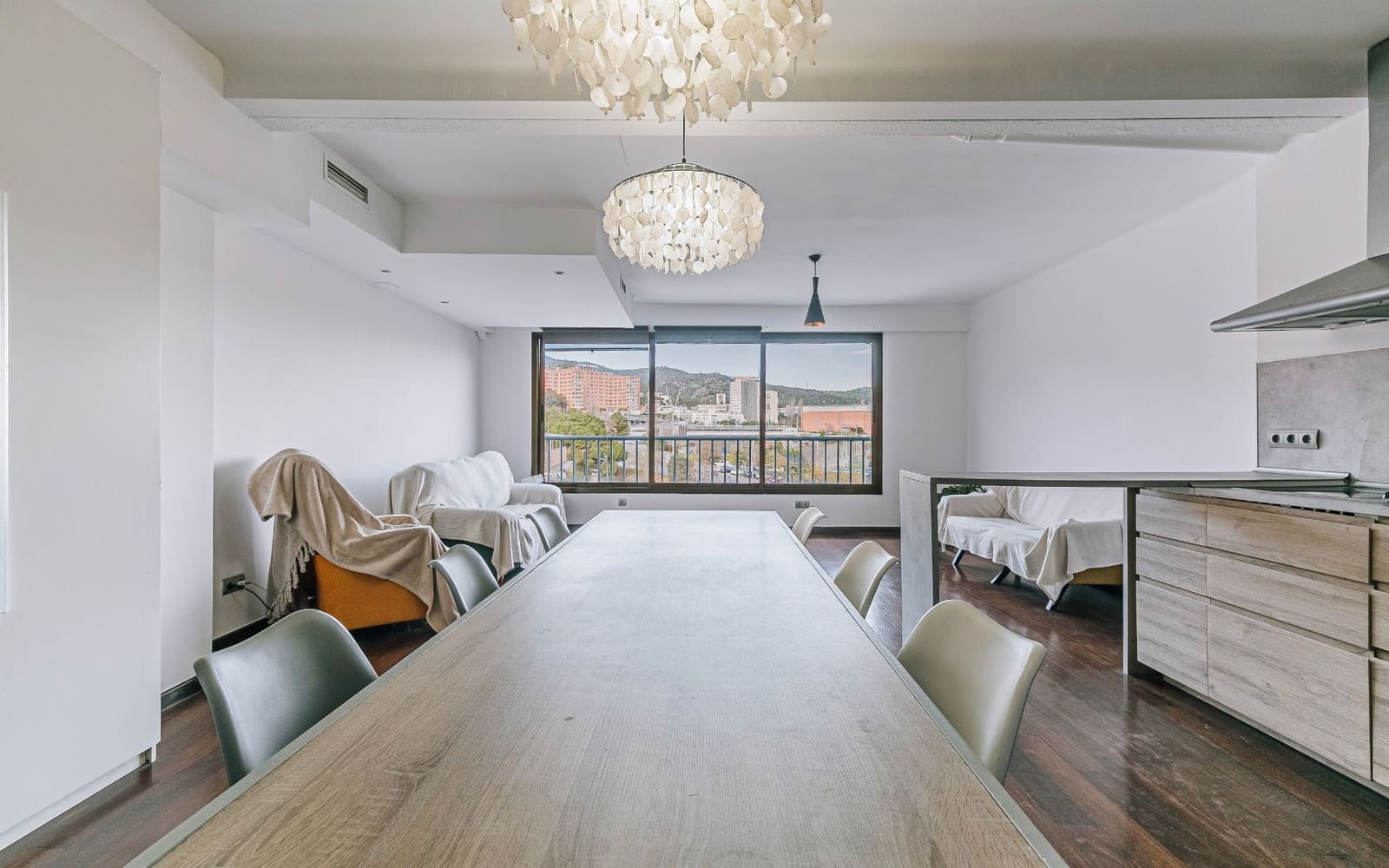 2 bedroom Flat for sale in Barcelona city - € 310,000 (Ref: 9500632)